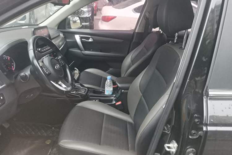 Used Kia Sportage R 2019 2.0L Automatic Smart Luxury Edition Left Front Seat