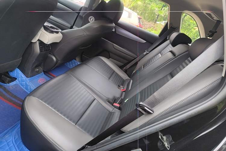 Used Kia Sportage R 2019 2.0L Automatic Smart Luxury Edition Left Rear Seat