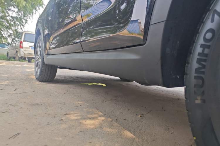 Used Kia Sportage R 2019 2.0L Automatic Smart Luxury Edition Left Side Sill