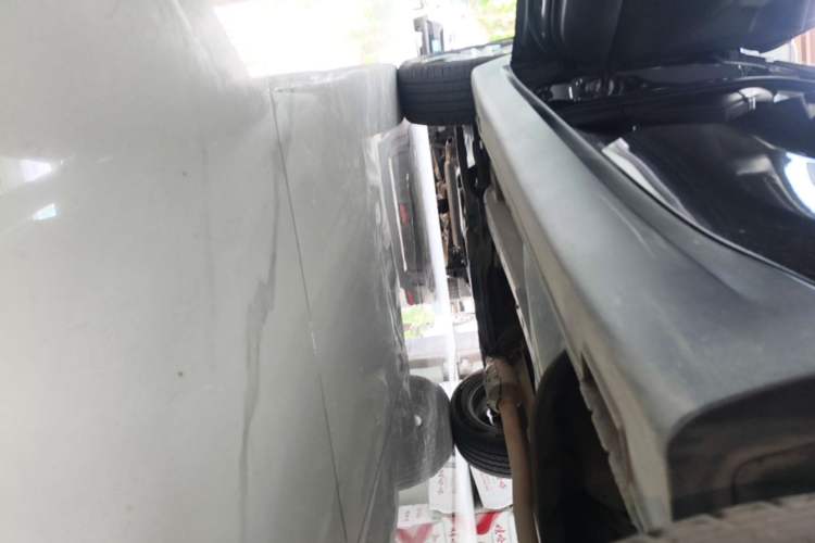 Used Kia Sportage R 2019 2.0L Automatic Smart Luxury Edition Left Side Sill
