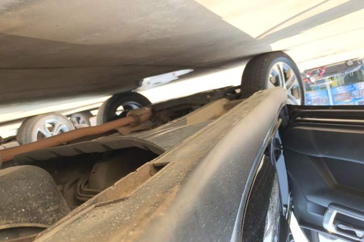 Used Kia Sportage R 2019 2.0L Automatic Smart Luxury Edition Left Side Sill
