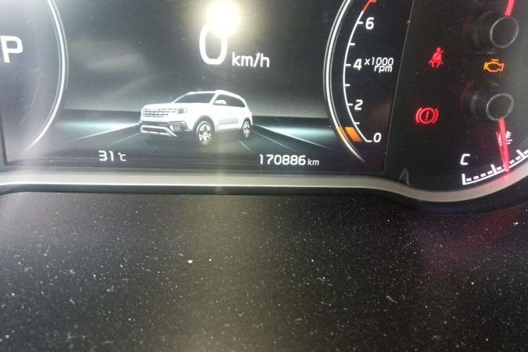 Used Kia Sportage R 2019 2.0L Automatic Smart Luxury Edition Odometer Close Up