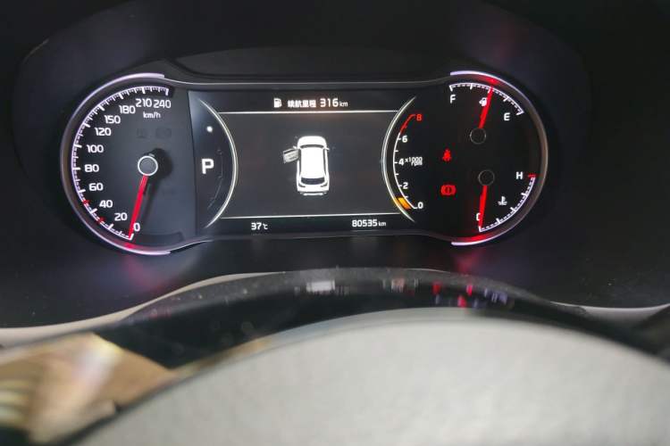 Used Kia Sportage R 2019 2.0L Automatic Smart Luxury Edition Odometer Close Up