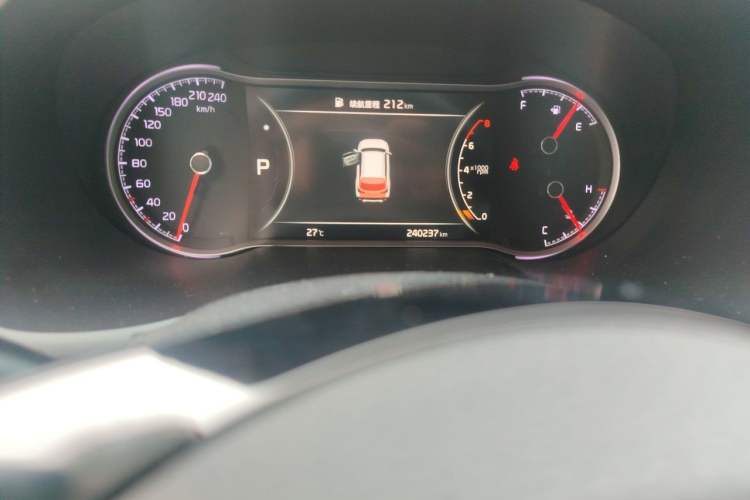 Used Kia Sportage R 2019 2.0L Automatic Smart Luxury Edition Odometer Close Up