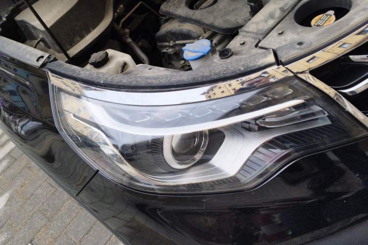 Used Kia Sportage R 2019 2.0L Automatic Smart Luxury Edition Right Front Headlight