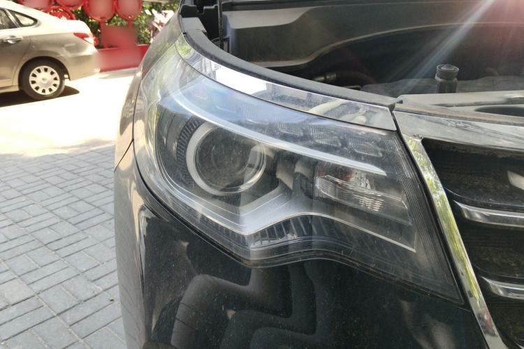 Used Kia Sportage R 2019 2.0L Automatic Smart Luxury Edition Right Front Headlight