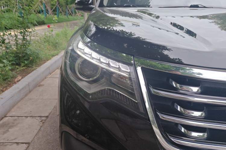 Used Kia Sportage R 2019 2.0L Automatic Smart Luxury Edition Right Front Headlight