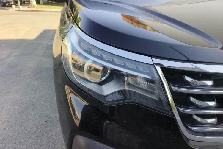 Used Kia Sportage R 2019 2.0L Automatic Smart Luxury Edition Right Front Headlight