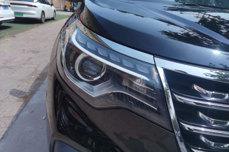 Used Kia Sportage R 2019 2.0L Automatic Smart Luxury Edition Right Front Headlight