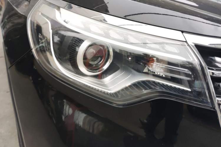 Used Kia Sportage R 2019 2.0L Automatic Smart Luxury Edition Right Front Headlight