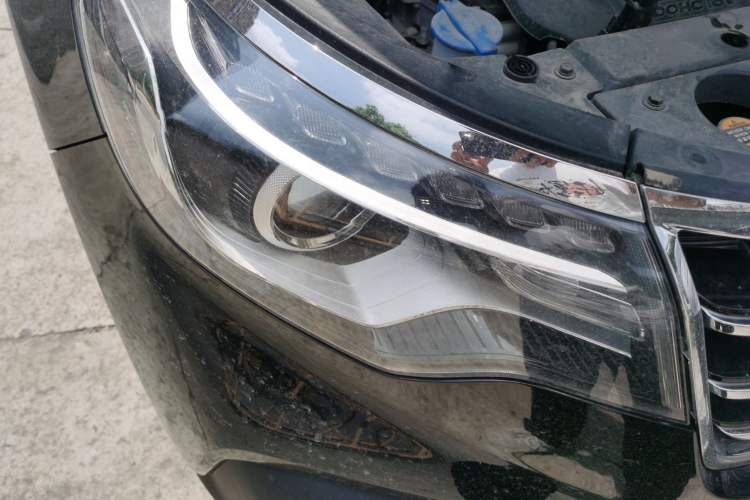 Used Kia Sportage R 2019 2.0L Automatic Smart Luxury Edition Right Front Headlight