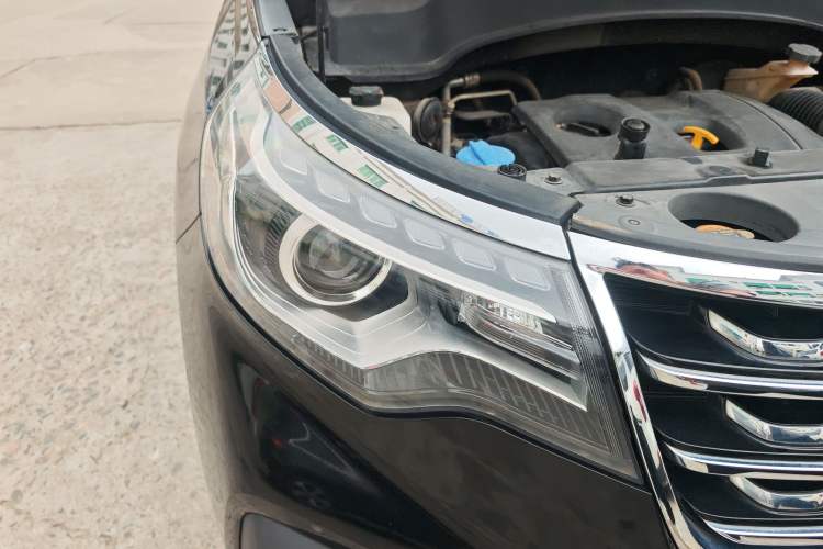 Used Kia Sportage R 2019 2.0L Automatic Smart Luxury Edition Right Front Headlight