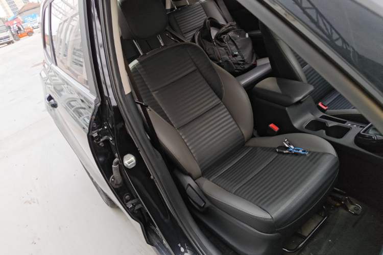 Used Kia Sportage R 2019 2.0L Automatic Smart Luxury Edition Right Front Seat