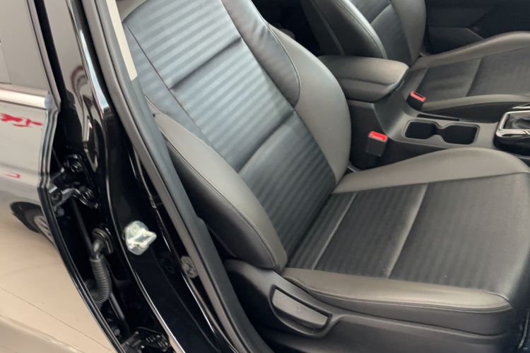 Used Kia Sportage R 2019 2.0L Automatic Smart Luxury Edition Right Front Seat