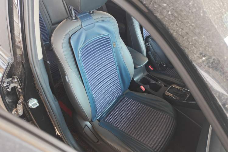 Used Kia Sportage R 2019 2.0L Automatic Smart Luxury Edition Right Front Seat