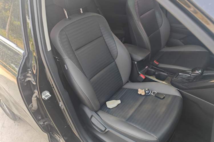 Used Kia Sportage R 2019 2.0L Automatic Smart Luxury Edition Right Front Seat