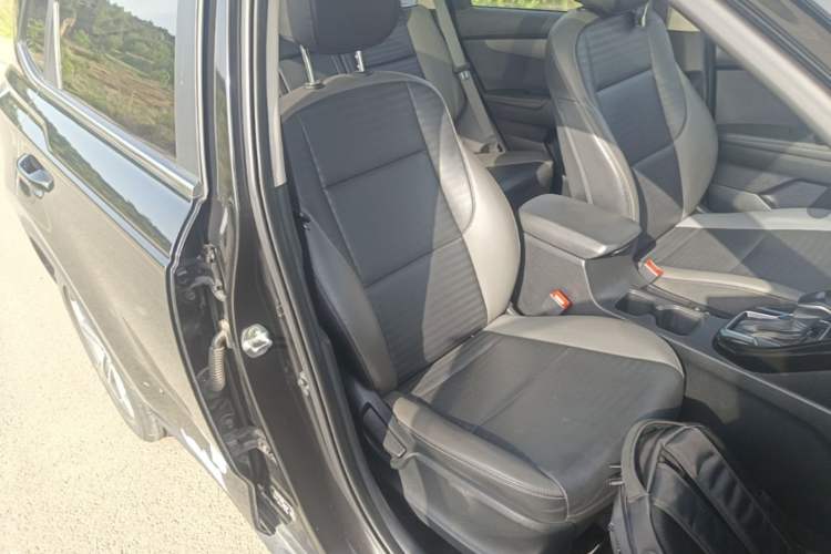 Used Kia Sportage R 2019 2.0L Automatic Smart Luxury Edition Right Front Seat