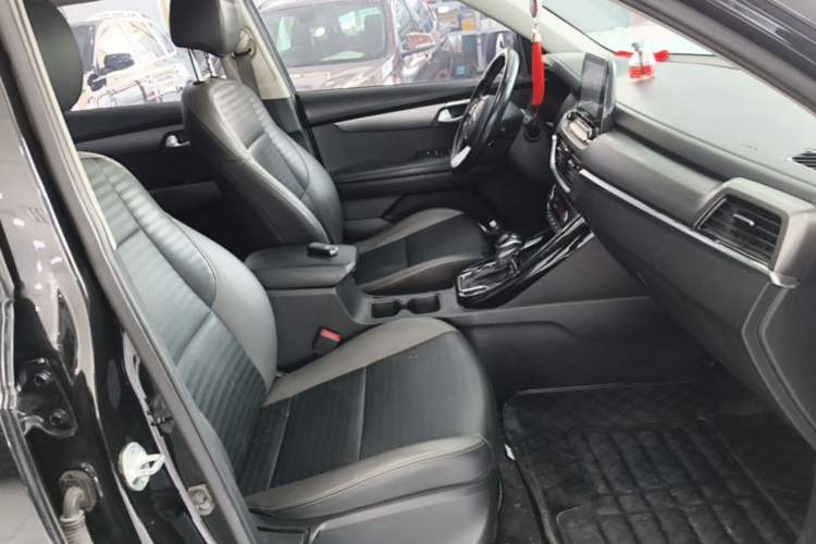 Used Kia Sportage R 2019 2.0L Automatic Smart Luxury Edition Right Front Seat