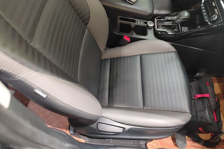Used Kia Sportage R 2019 2.0L Automatic Smart Luxury Edition Right Front Seat
