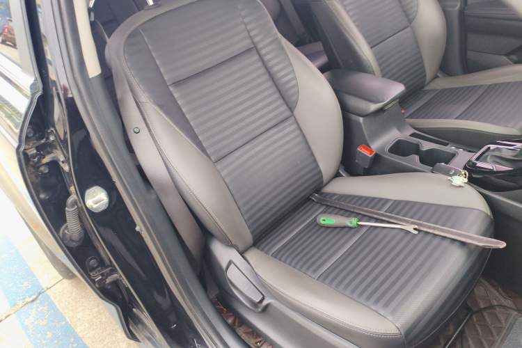 Used Kia Sportage R 2019 2.0L Automatic Smart Luxury Edition Right Front Seat