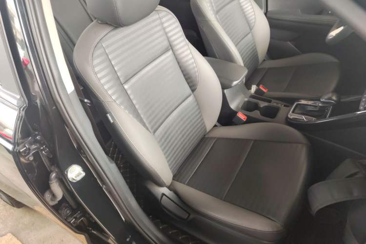 Used Kia Sportage R 2019 2.0L Automatic Smart Luxury Edition Right Front Seat