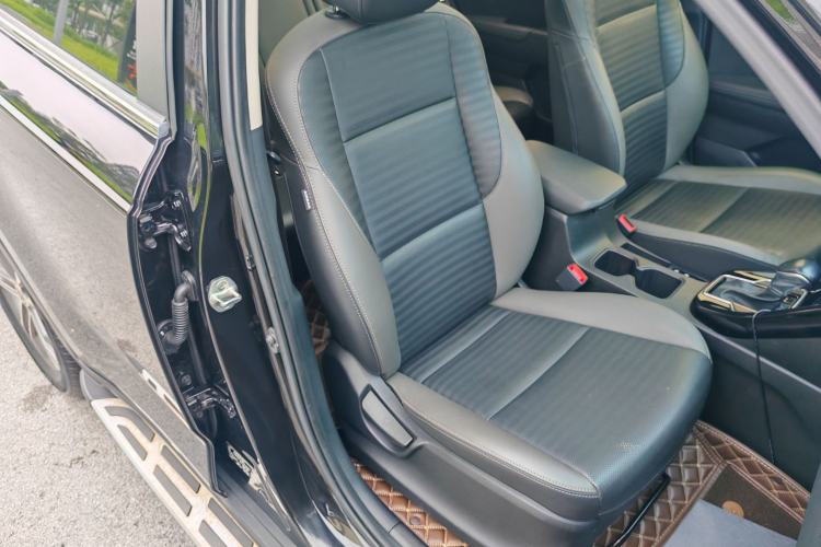 Used Kia Sportage R 2019 2.0L Automatic Smart Luxury Edition Right Front Seat