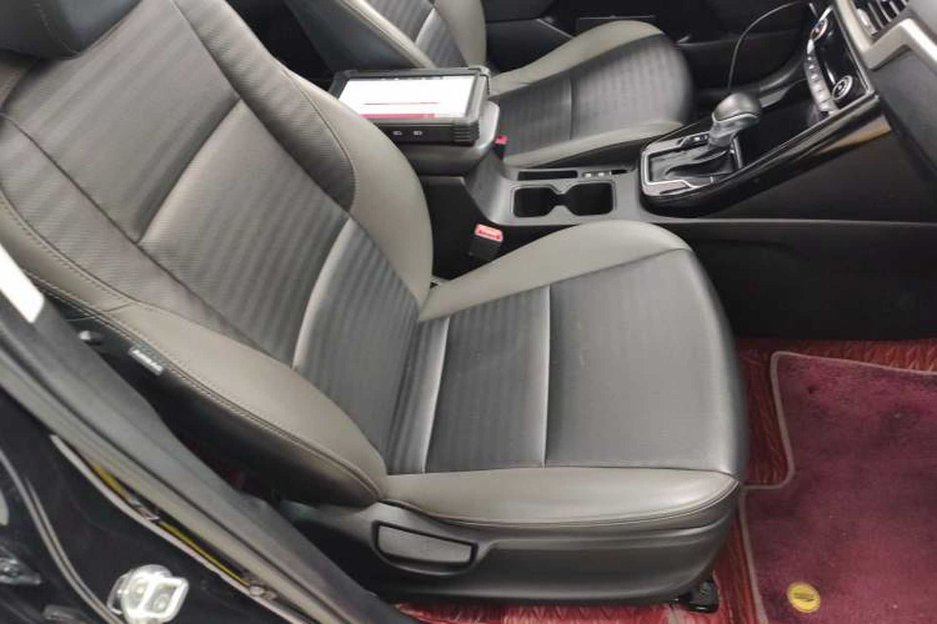 Used Kia Sportage R 2019 2.0L Automatic Smart Luxury Edition Right Front Seat