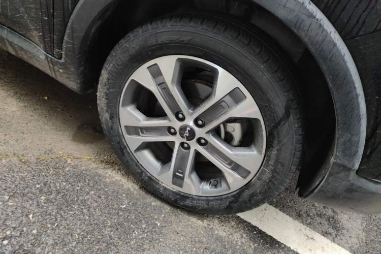 Used Kia Sportage R 2019 2.0L Automatic Smart Luxury Edition Right Front Wheel Hub