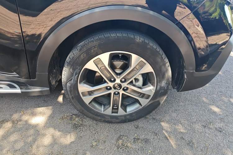 Used Kia Sportage R 2019 2.0L Automatic Smart Luxury Edition Right Front Wheel Hub