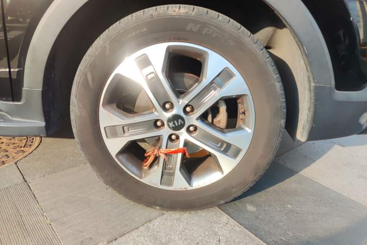 Used Kia Sportage R 2019 2.0L Automatic Smart Luxury Edition Right Front Wheel Hub
