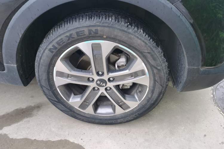 Used Kia Sportage R 2019 2.0L Automatic Smart Luxury Edition Right Front Wheel Hub