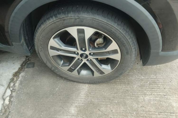 Used Kia Sportage R 2019 2.0L Automatic Smart Luxury Edition Right Front Wheel Hub