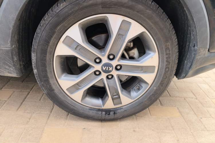 Used Kia Sportage R 2019 2.0L Automatic Smart Luxury Edition Right Front Wheel Hub