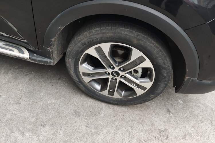 Used Kia Sportage R 2019 2.0L Automatic Smart Luxury Edition Right Front Wheel Hub