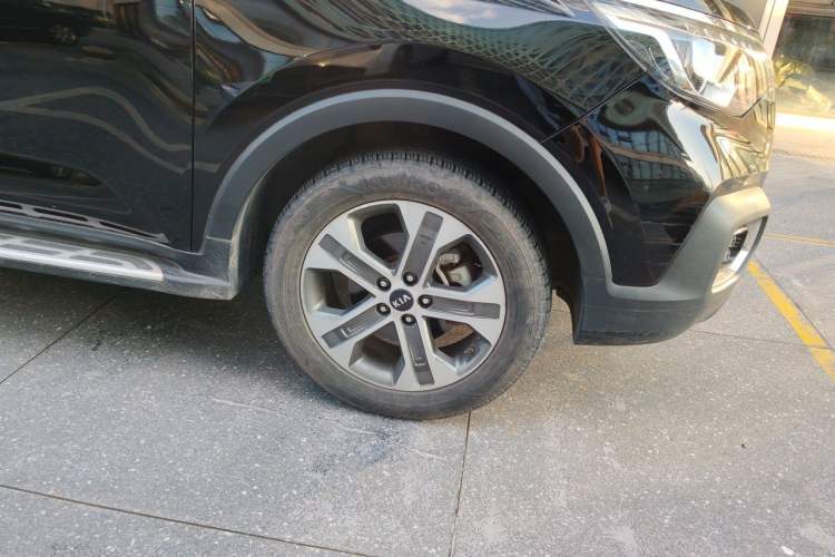 Used Kia Sportage R 2019 2.0L Automatic Smart Luxury Edition Right Front Wheel Hub