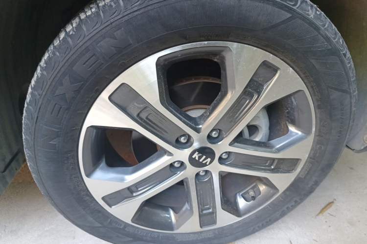 Used Kia Sportage R 2019 2.0L Automatic Smart Luxury Enhanced Edition Right Front Wheel Hub
