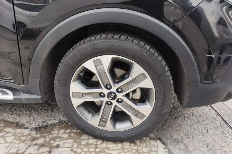 Used Kia Sportage R 2019 2.0L Automatic Smart Luxury Enhanced Edition Right Front Wheel Hub