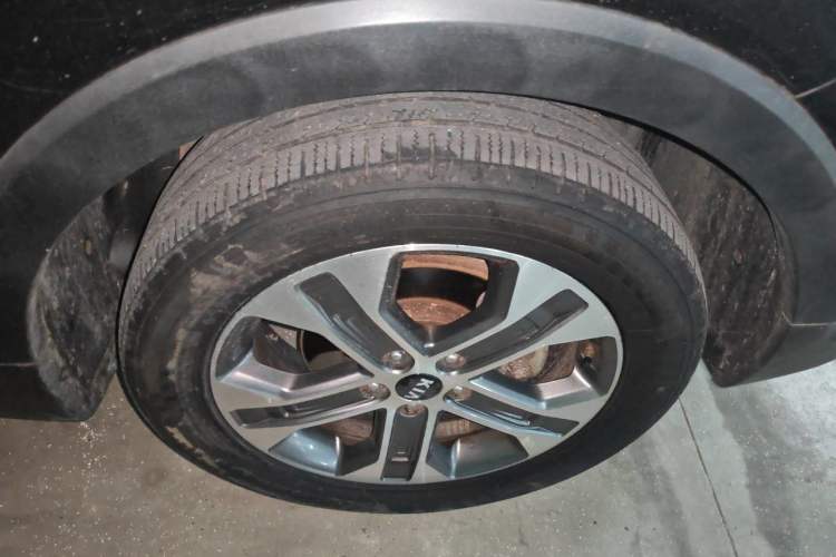 Used Kia Sportage R 2019 2.0L Automatic Smart Luxury Edition Right Front Wheel Hub