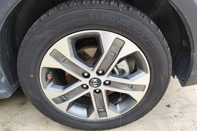Used Kia Sportage R 2019 2.0L Automatic Smart Luxury Edition Right Front Wheel Hub