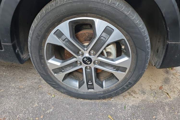 Used Kia Sportage R 2019 2.0L Automatic Smart Luxury Edition Right Front Wheel Hub