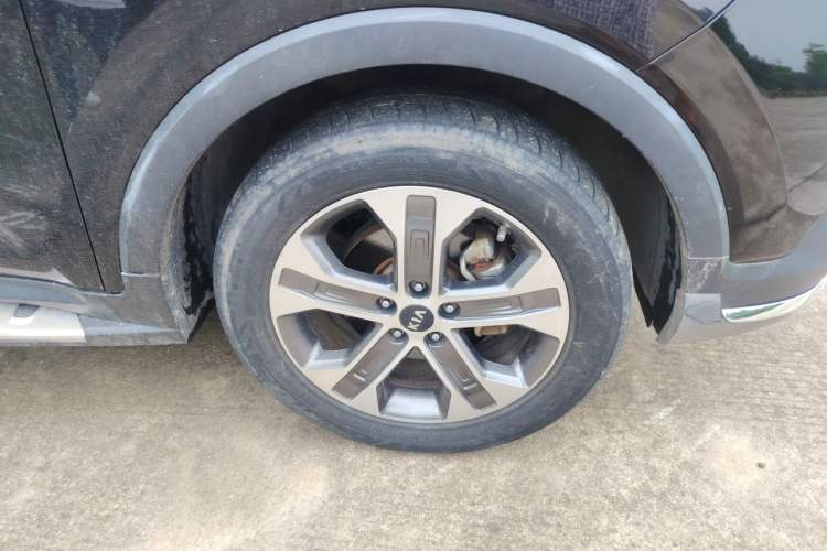 Used Kia Sportage R 2019 2.0L Automatic Smart Luxury Edition Right Front Wheel Hub