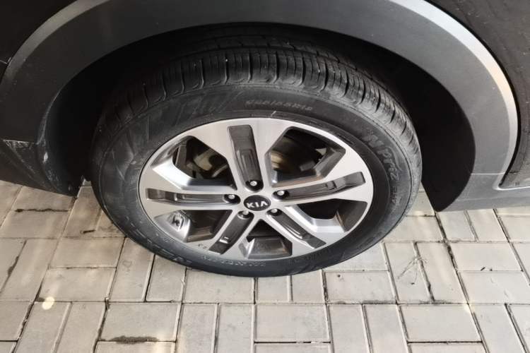 Used Kia Sportage R 2019 2.0L Automatic Smart Luxury Edition Right Rear Wheel Hub