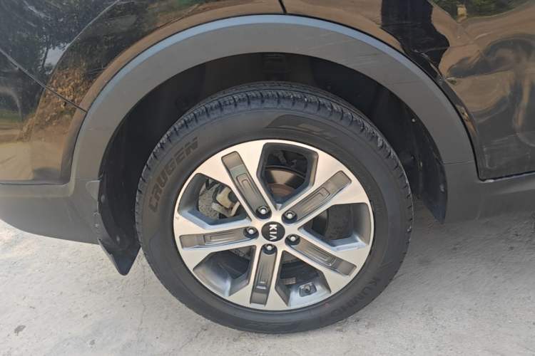 Used Kia Sportage R 2019 2.0L Automatic Smart Luxury Edition Right Rear Wheel Hub