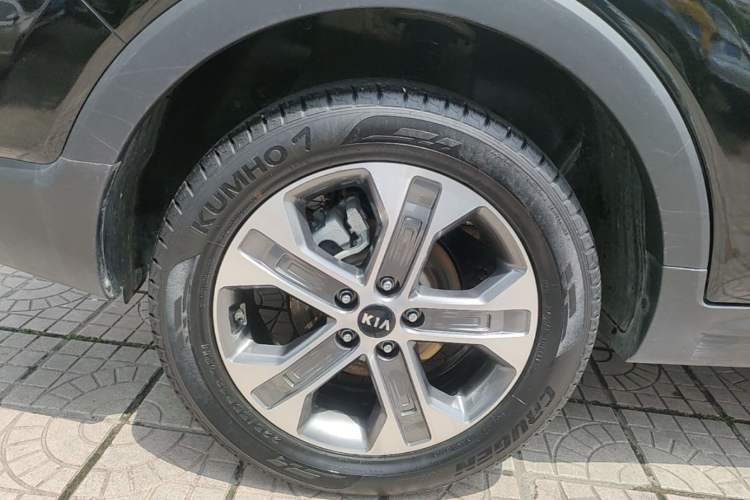 Used Kia Sportage R 2019 2.0L Automatic Smart Luxury Edition Right Rear Wheel Hub