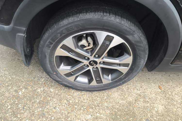 Used Kia Sportage R 2019 2.0L Automatic Smart Luxury Edition Right Rear Wheel Hub