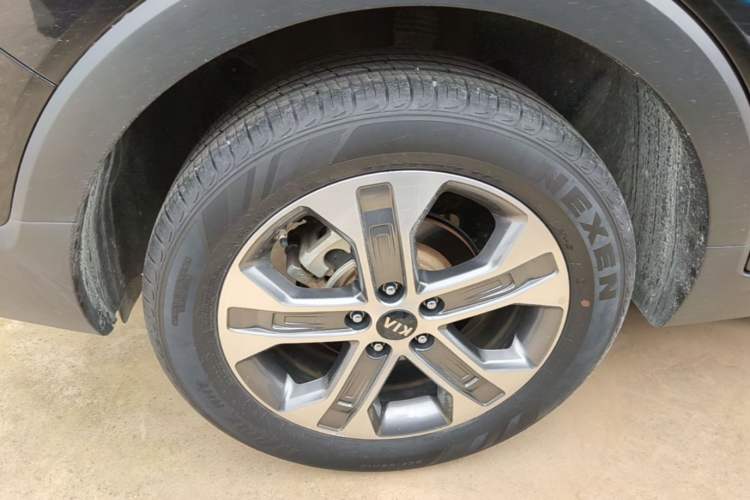 Used Kia Sportage R 2019 2.0L Automatic Smart Luxury Edition Right Rear Wheel Hub