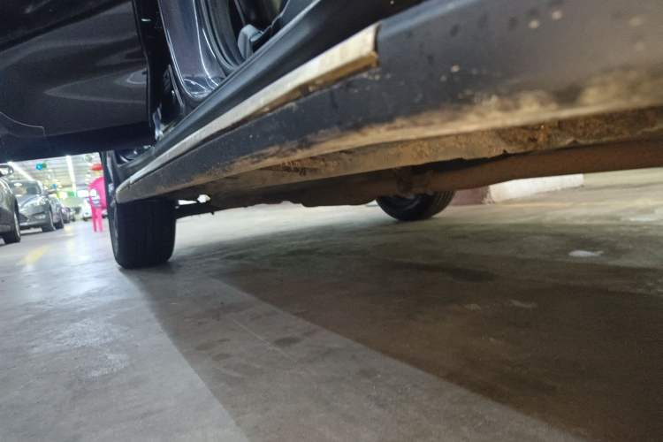 Used Kia Sportage R 2019 2.0L Automatic Smart Luxury Edition Right Side Sill
