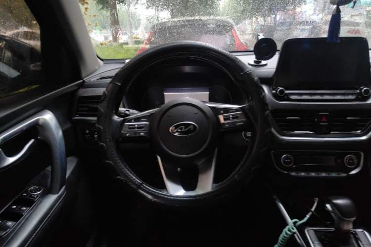 Used Kia Sportage R 2019 2.0L Automatic Smart Luxury Edition Steering Wheel