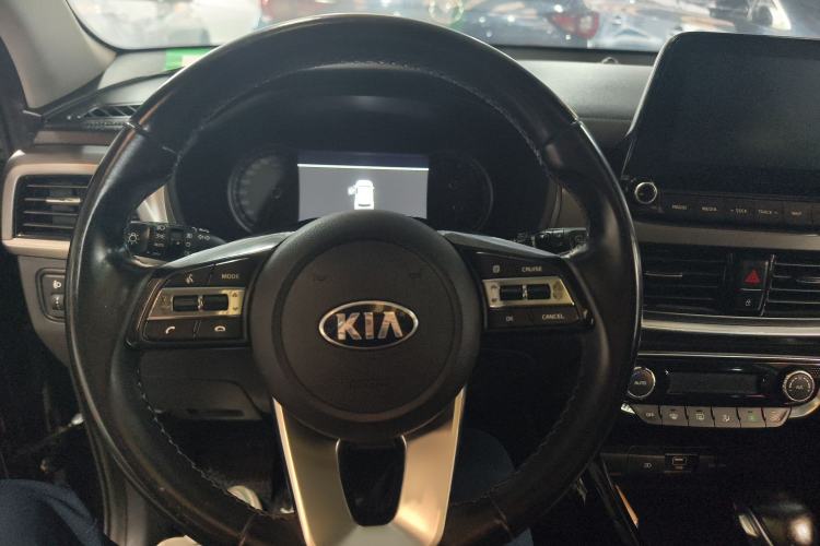 Used Kia Sportage R 2019 2.0L Automatic Smart Luxury Edition Steering Wheel