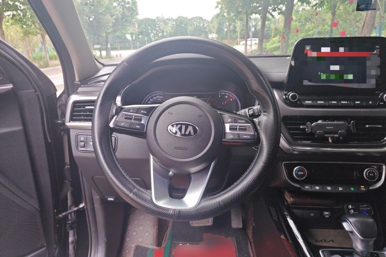 Used Kia Sportage R 2019 2.0L Automatic Smart Luxury Edition Steering Wheel